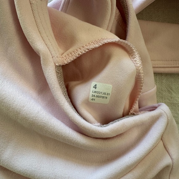 lululemon strawberry milkshake bundle 🍓🥛 define, scuba, and bra!! - Picture 12 of 13